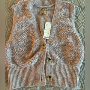 Women’s sweater vest